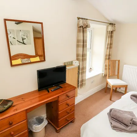 Fern House Kettlewell